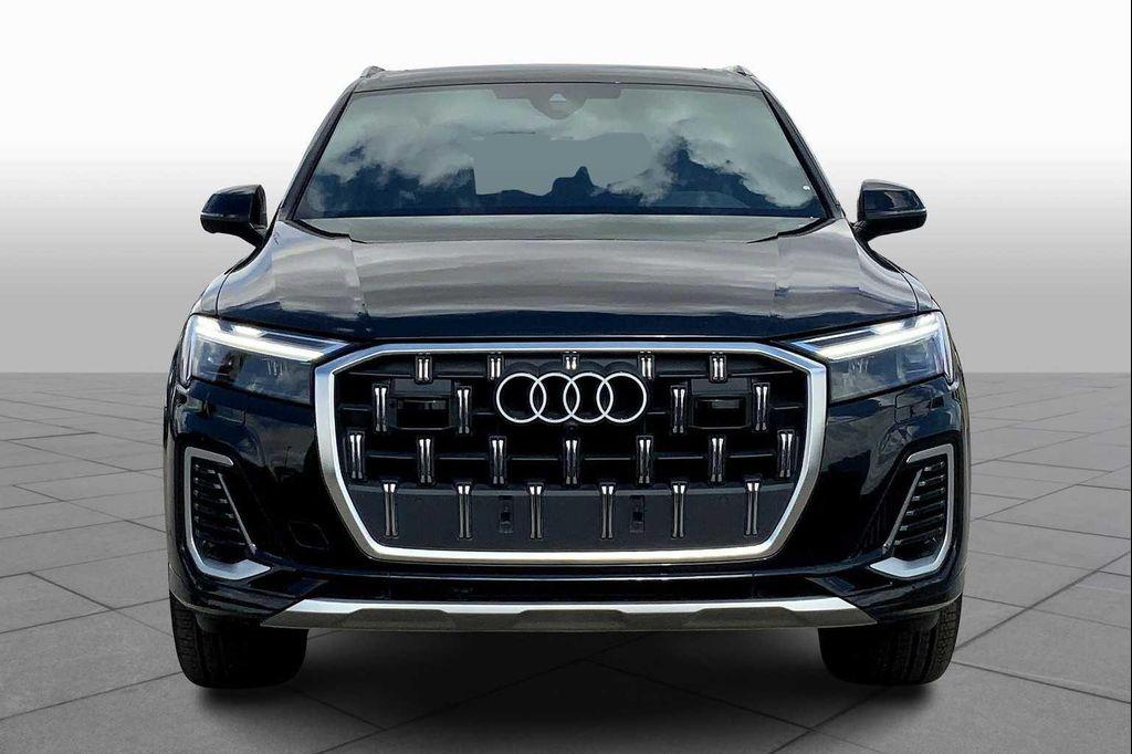used 2025 Audi Q7 car, priced at $59,700