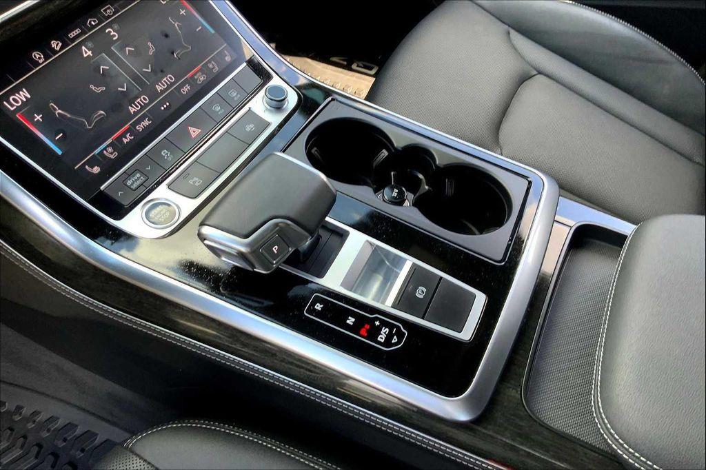 used 2025 Audi Q7 car, priced at $59,700