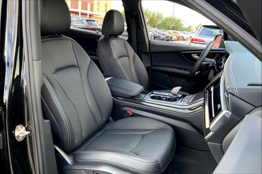 used 2025 Audi Q7 car, priced at $59,700