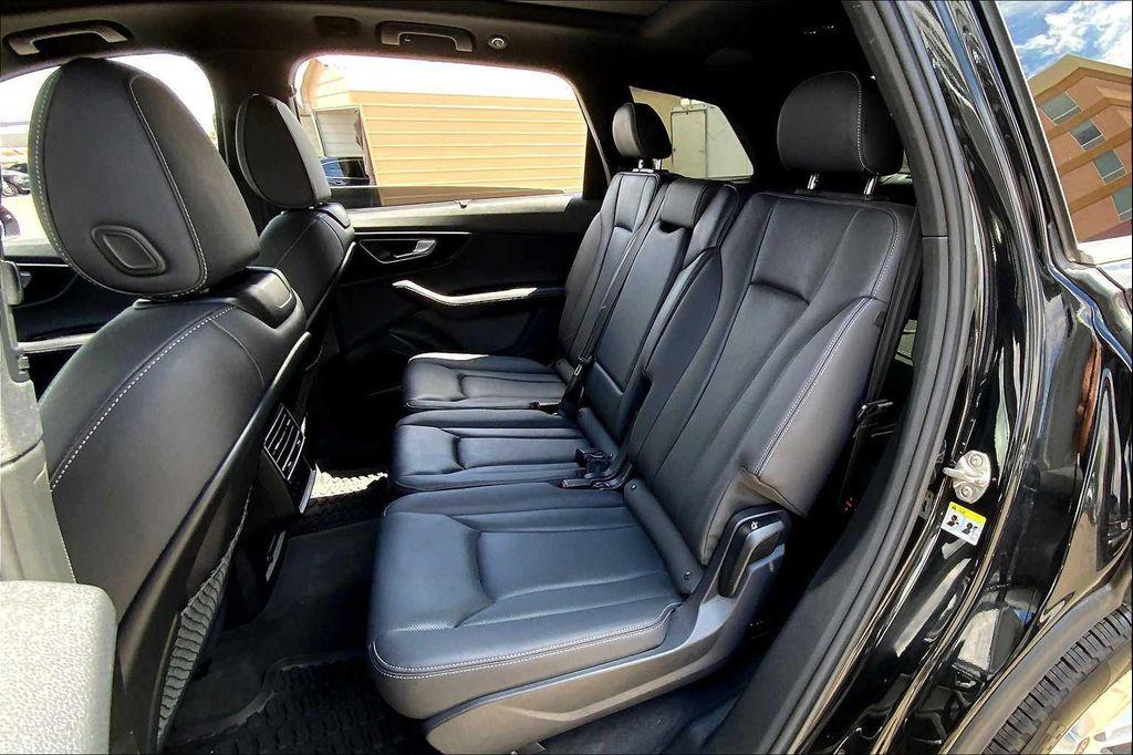 used 2025 Audi Q7 car, priced at $59,700
