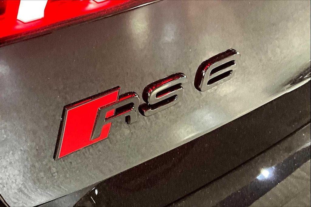 new 2026 Audi RS 6 Avant car, priced at $151,795
