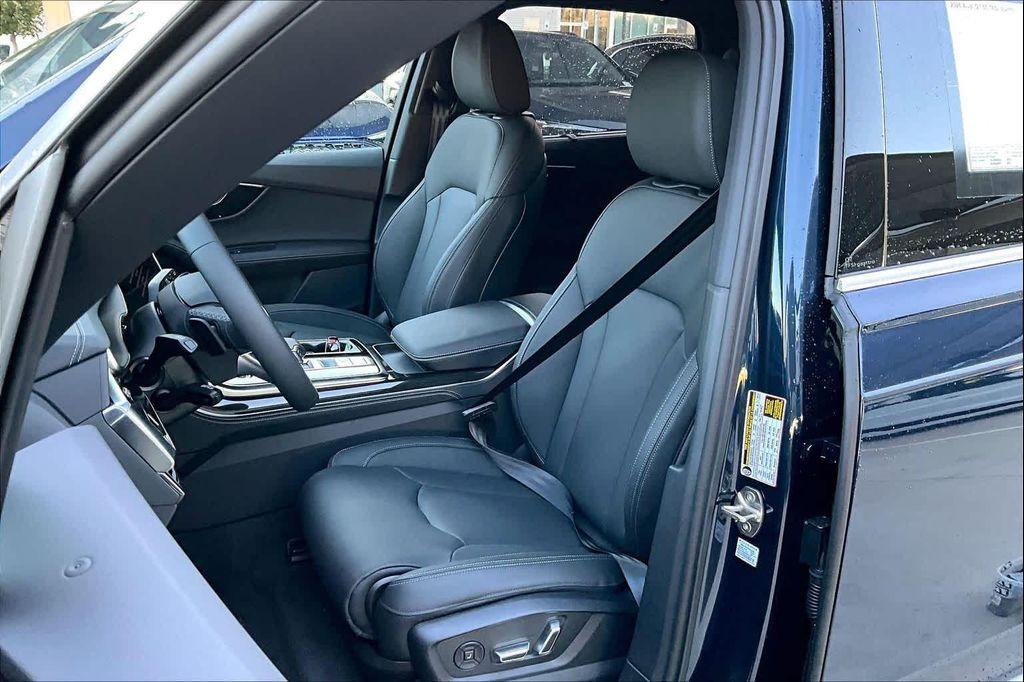 new 2026 Audi Q7 car, priced at $81,105