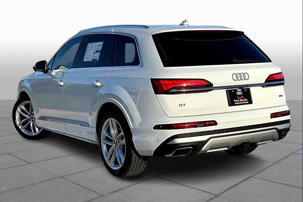 new 2025 Audi Q7 car, priced at $76,950