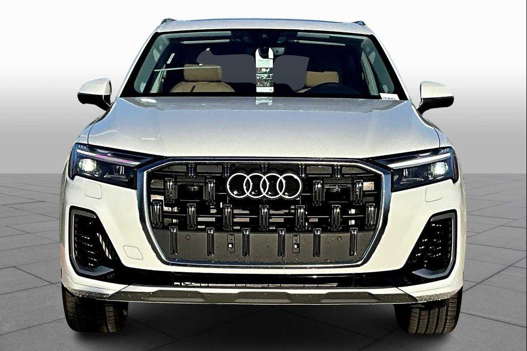 new 2025 Audi Q7 car, priced at $76,950