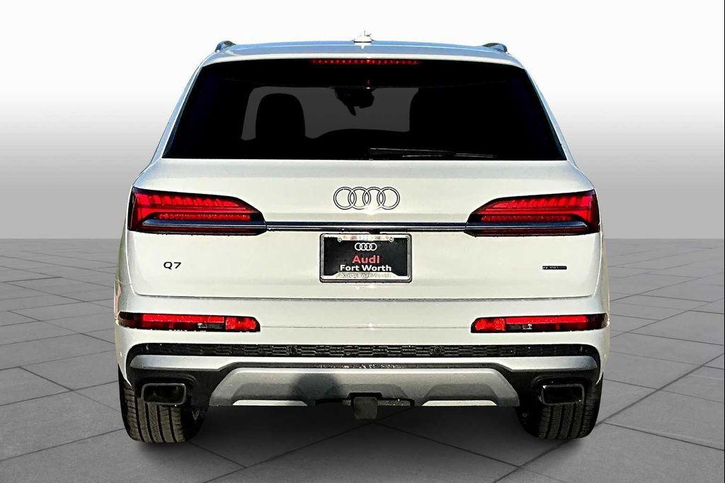 new 2025 Audi Q7 car, priced at $76,950