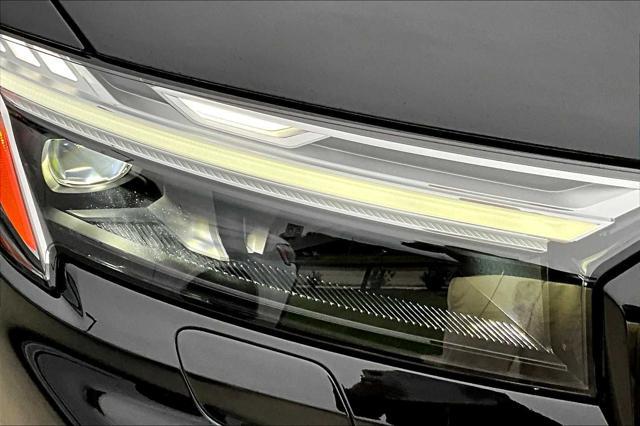 new 2025 Audi Q7 car, priced at $78,950