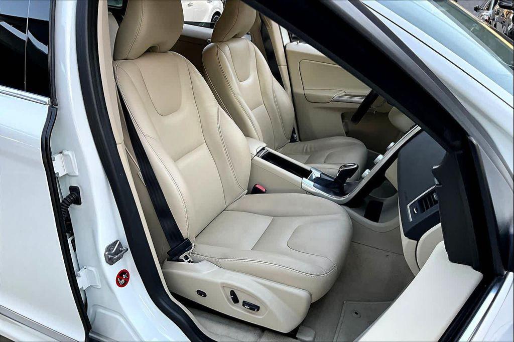 used 2015 Volvo XC60 car, priced at $13,700