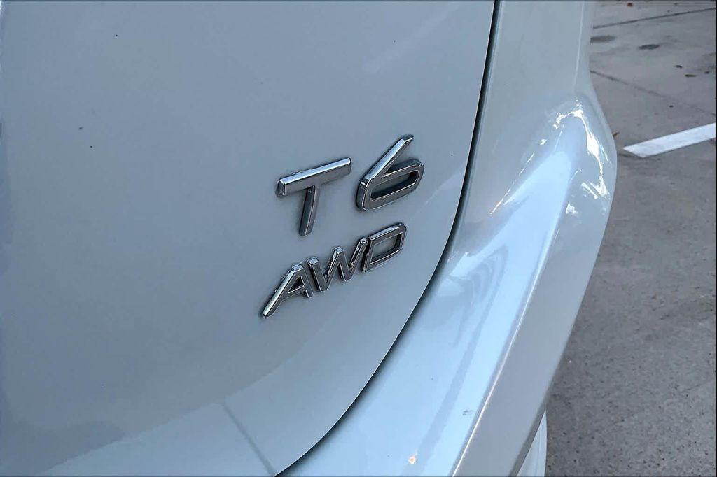 used 2015 Volvo XC60 car, priced at $13,700