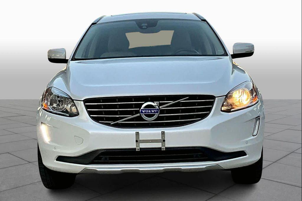 used 2015 Volvo XC60 car, priced at $13,700