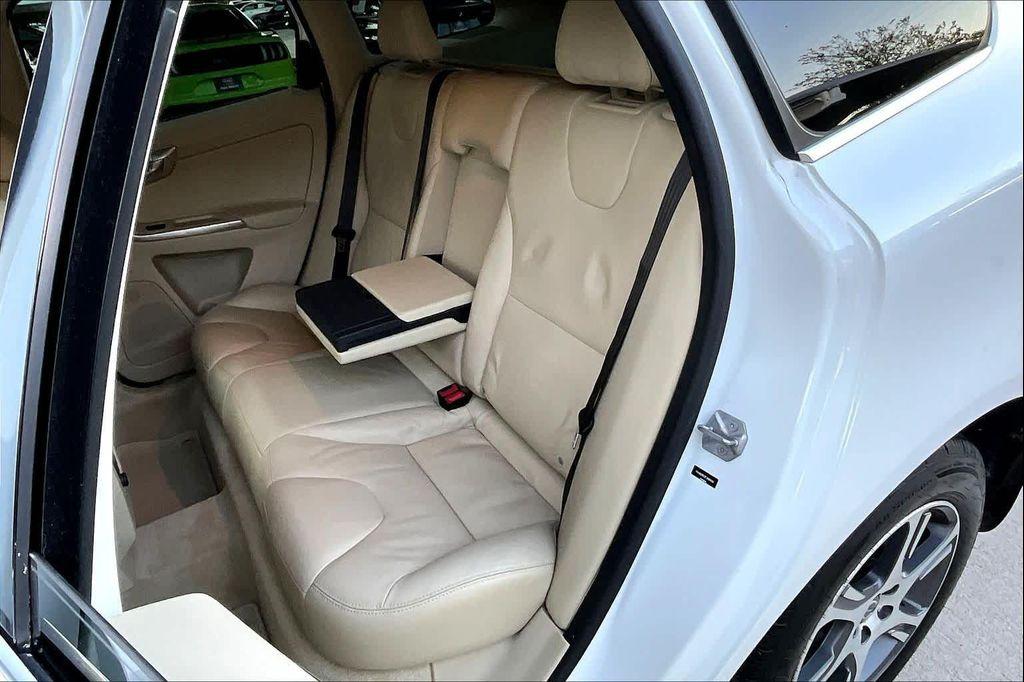 used 2015 Volvo XC60 car, priced at $13,700