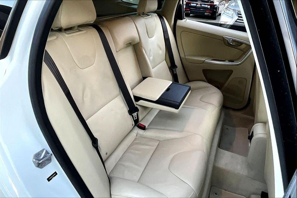 used 2015 Volvo XC60 car, priced at $13,700