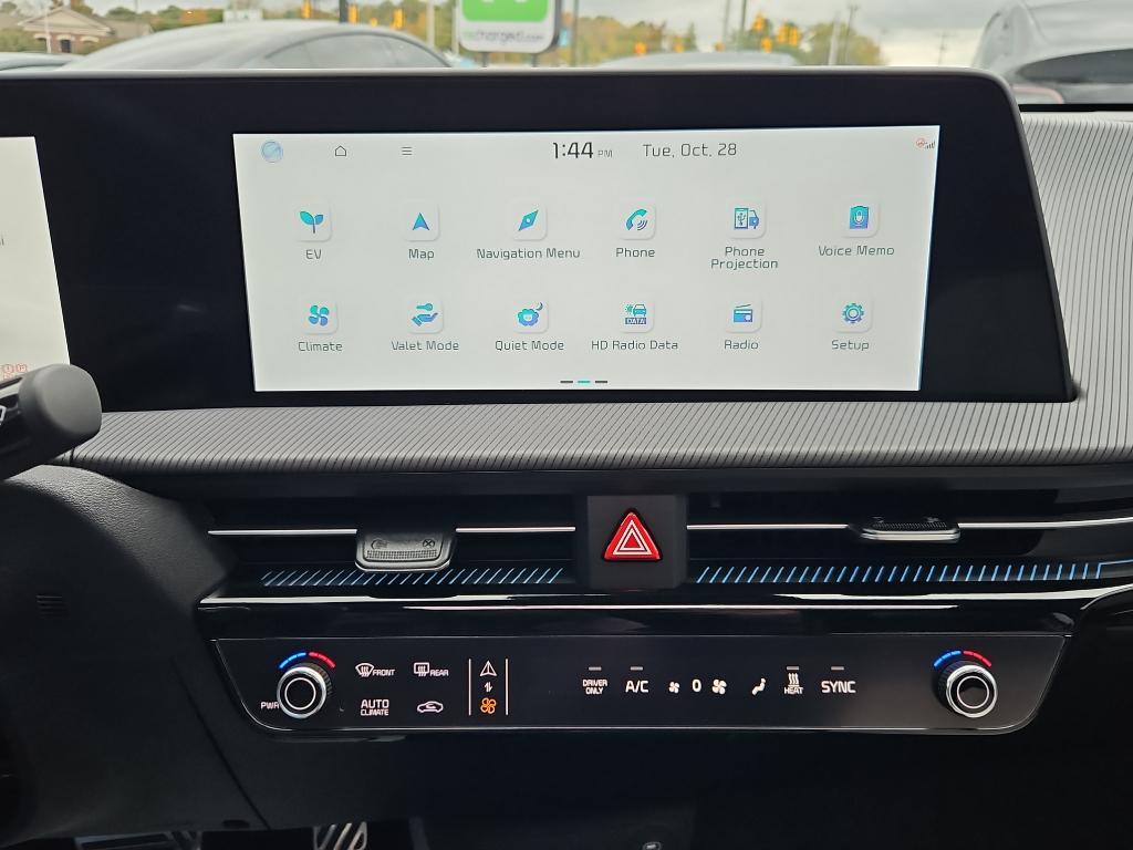 used 2024 Kia EV6 car, priced at $33,878