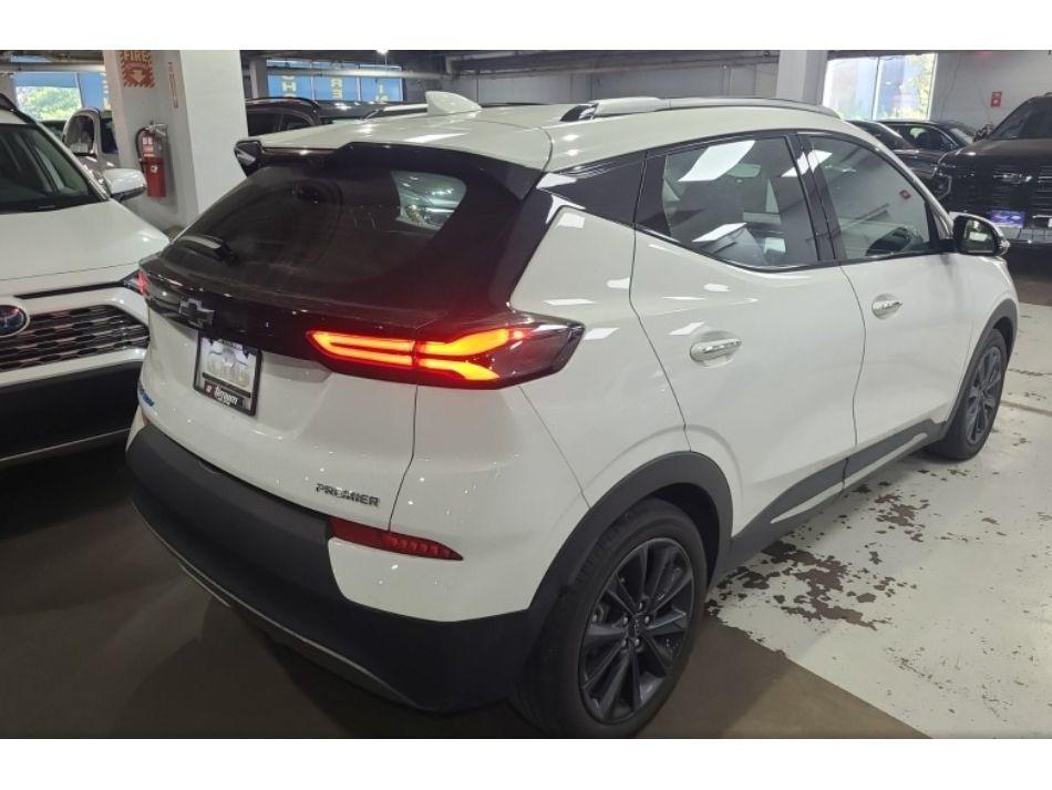 used 2022 Chevrolet Bolt EUV car, priced at $21,998