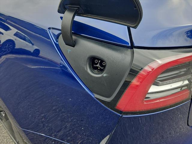 used 2018 Tesla Model 3 car, priced at $21,000