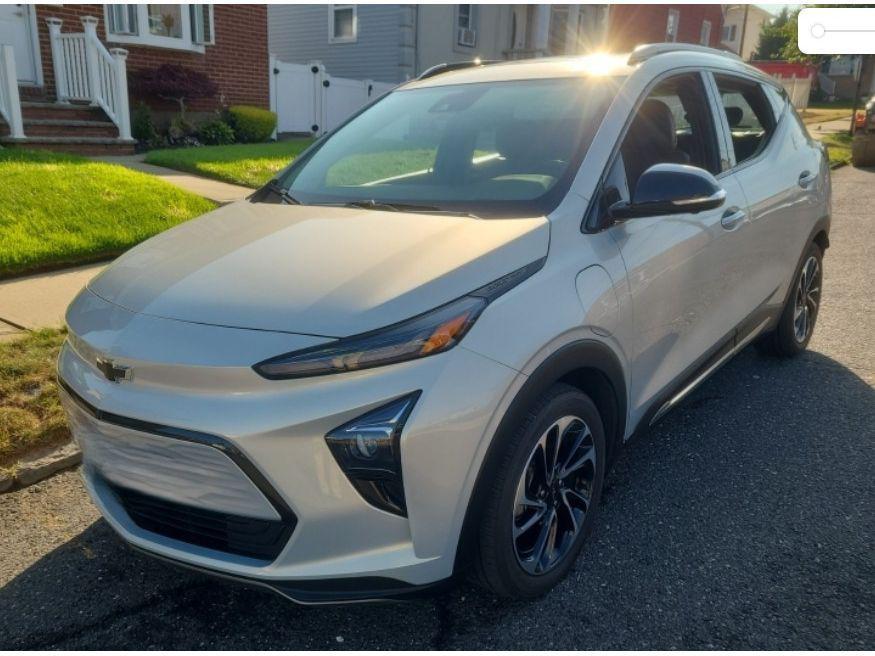 used 2022 Chevrolet Bolt EUV car, priced at $21,453