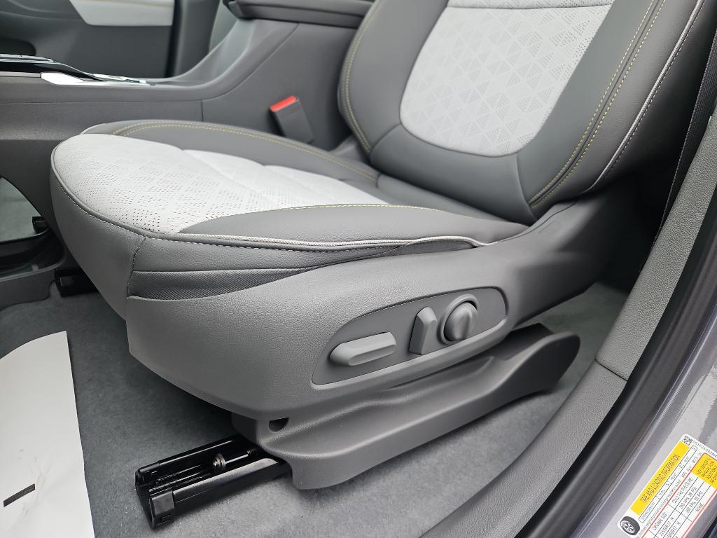 used 2022 Chevrolet Bolt EUV car, priced at $20,300
