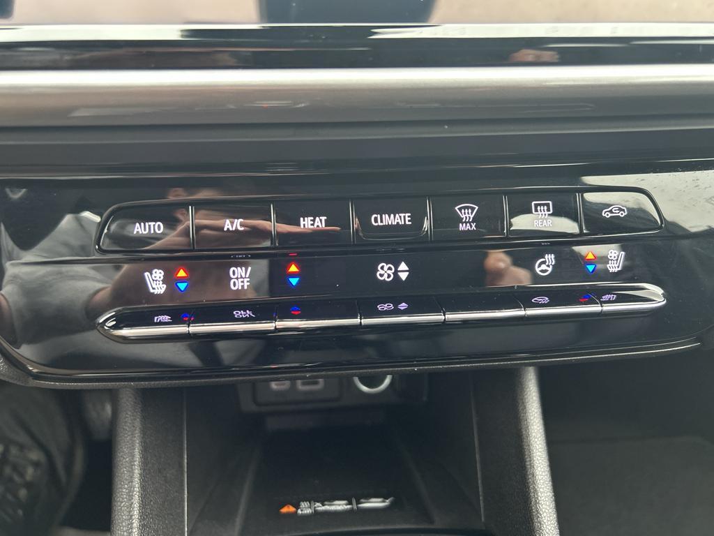 used 2022 Chevrolet Bolt EUV car, priced at $18,998