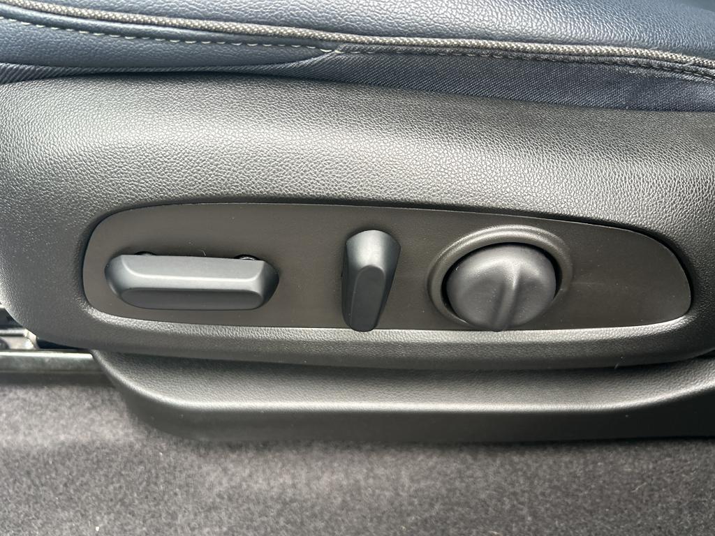 used 2022 Chevrolet Bolt EUV car, priced at $18,998