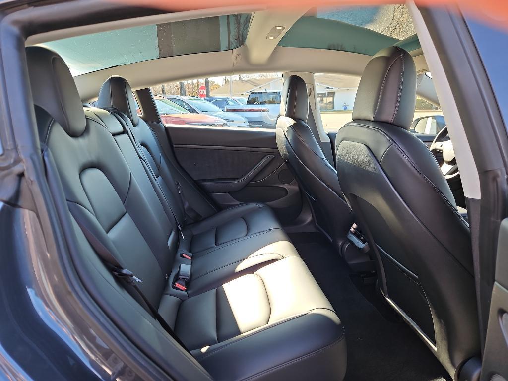 used 2021 Tesla Model 3 car, priced at $27,998