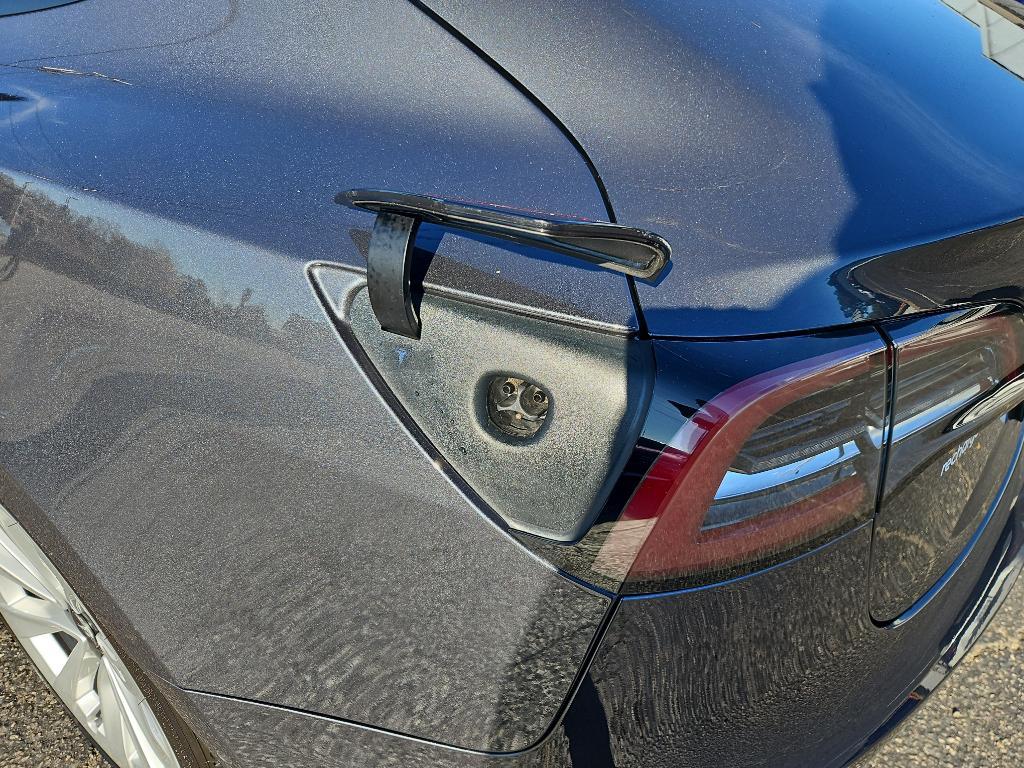 used 2021 Tesla Model 3 car, priced at $27,998