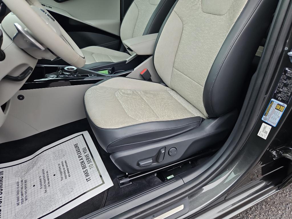 used 2024 Kia Niro EV car, priced at $28,998
