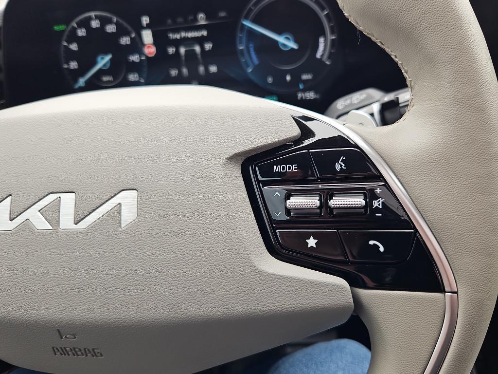 used 2024 Kia Niro EV car, priced at $28,998