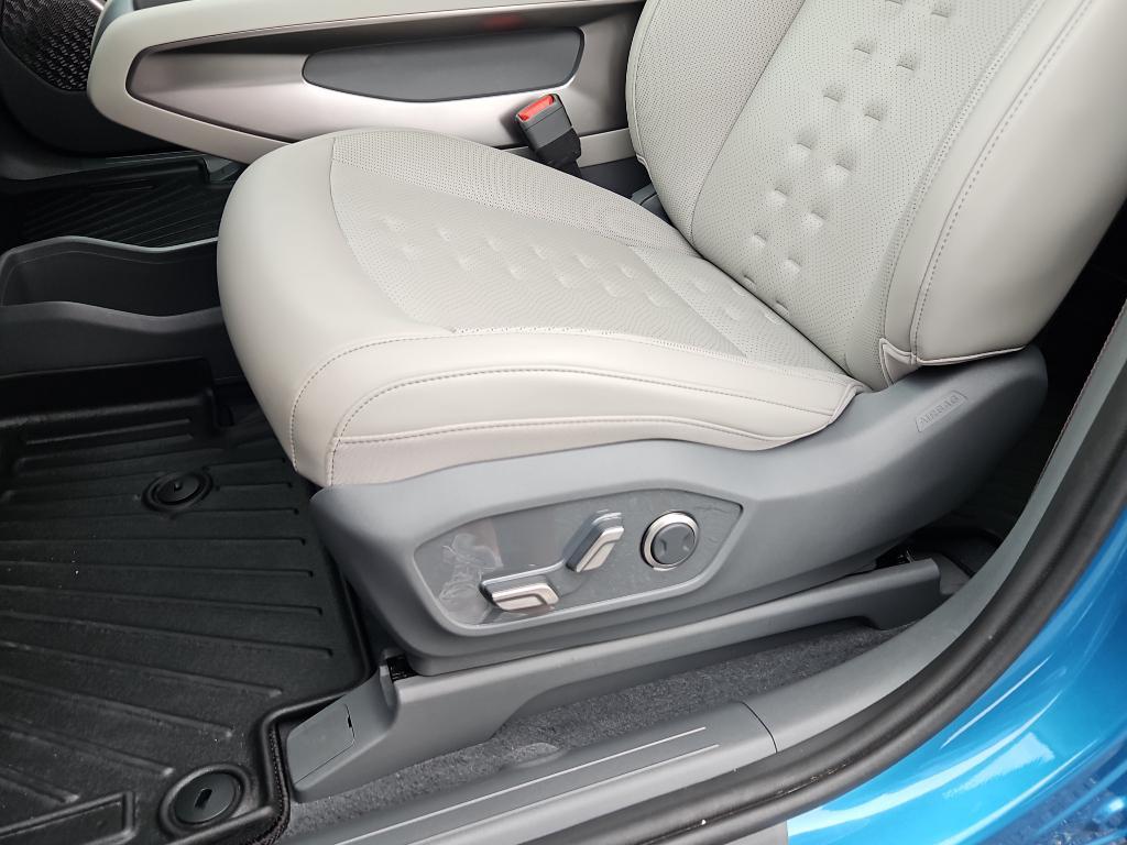 used 2024 Kia EV9 car, priced at $47,998