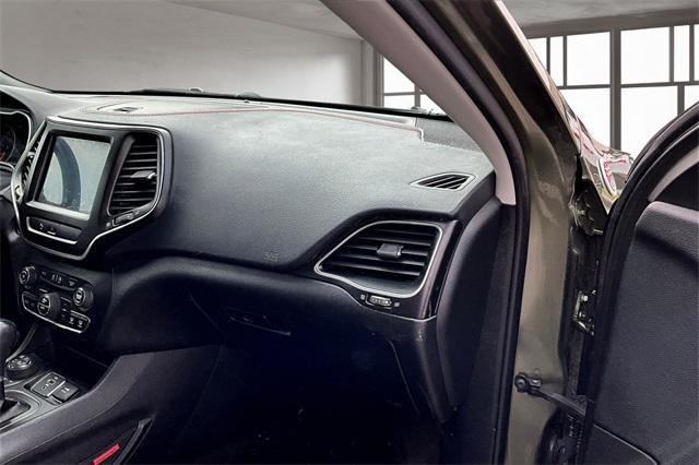 used 2019 Jeep Cherokee car, priced at $18,315