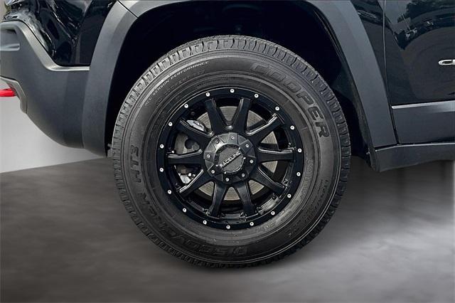 used 2020 Jeep Cherokee car, priced at $20,568