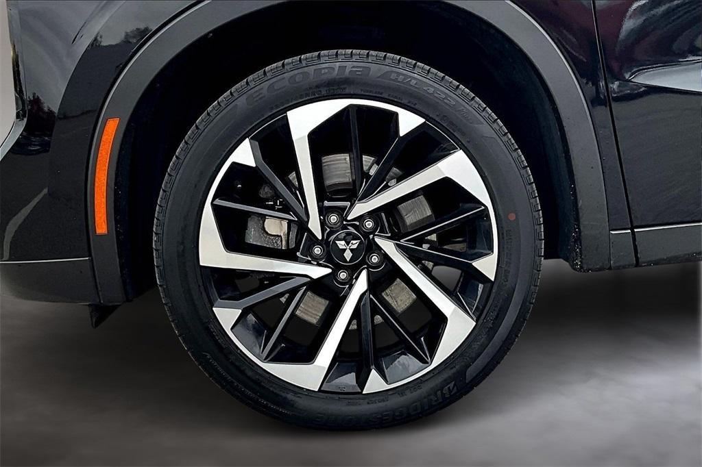 used 2023 Mitsubishi Outlander car, priced at $22,711