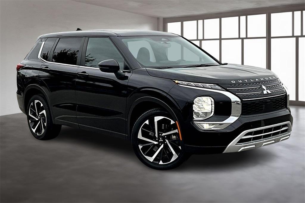 used 2023 Mitsubishi Outlander car, priced at $22,711