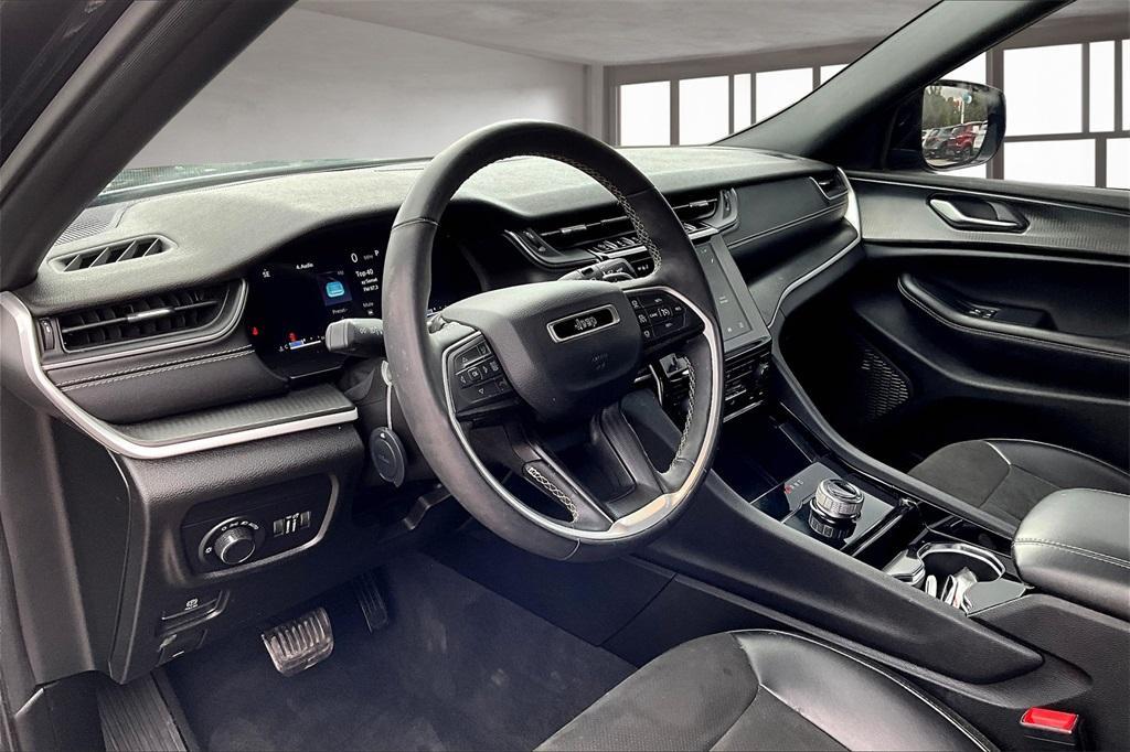 used 2023 Jeep Grand Cherokee L car, priced at $30,575