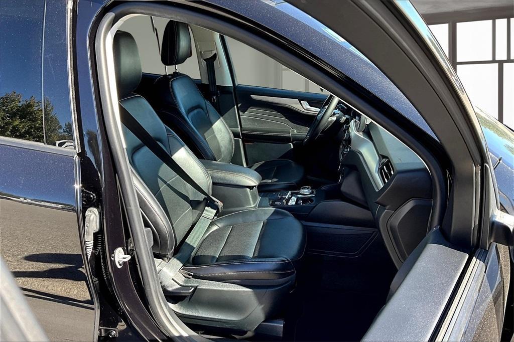 used 2022 Ford Escape car, priced at $21,363