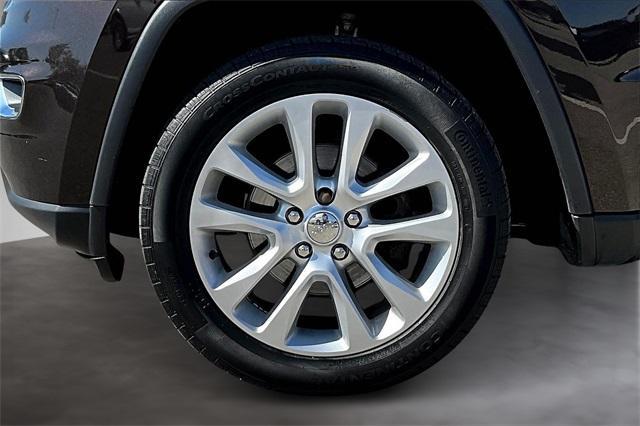 used 2017 Jeep Grand Cherokee car, priced at $18,472
