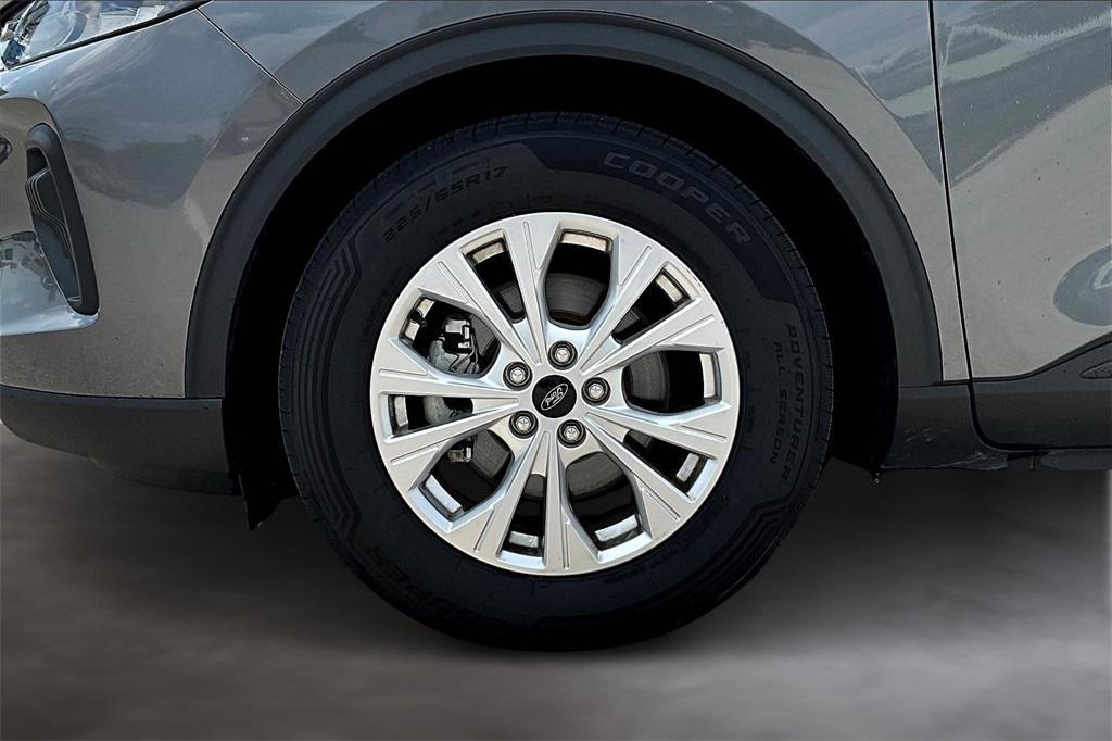 used 2023 Ford Escape car, priced at $17,018