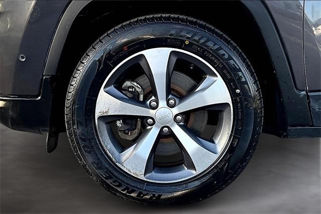 used 2021 Jeep Cherokee car, priced at $19,756