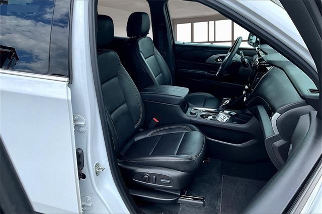 used 2022 Chevrolet Traverse car, priced at $25,110