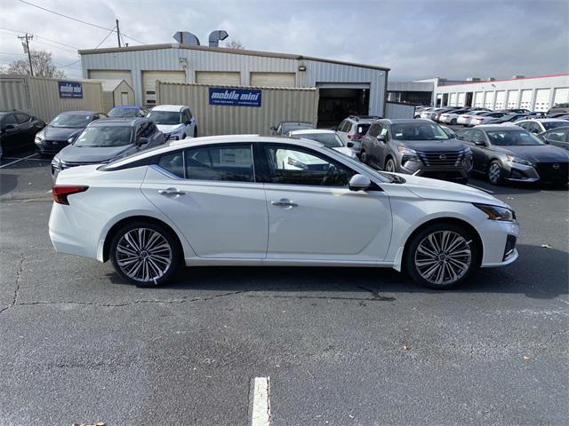 new 2025 Nissan Altima car, priced at $31,214