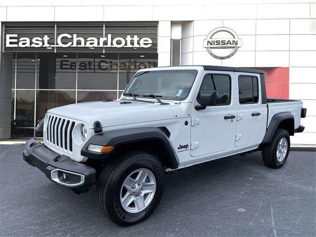 used 2023 Jeep Gladiator car, priced at $29,175