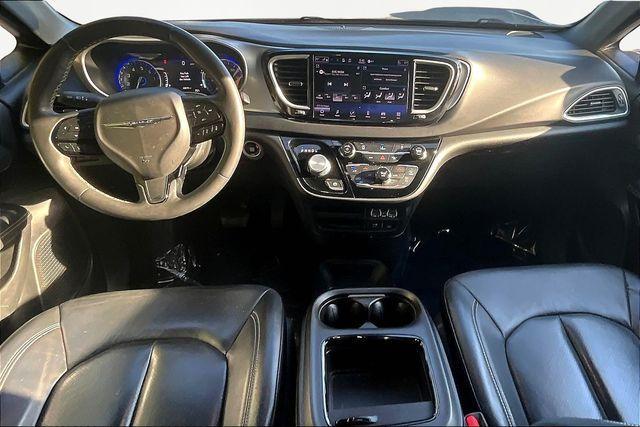 used 2022 Chrysler Pacifica car, priced at $17,619