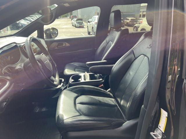 used 2022 Chrysler Pacifica car, priced at $18,736
