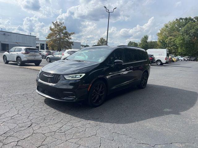 used 2022 Chrysler Pacifica car, priced at $18,736