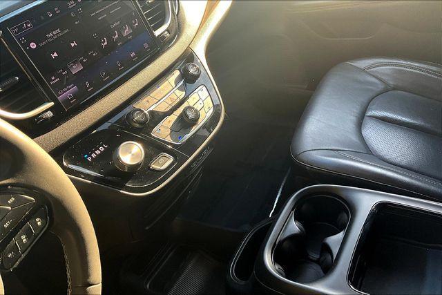 used 2022 Chrysler Pacifica car, priced at $17,619