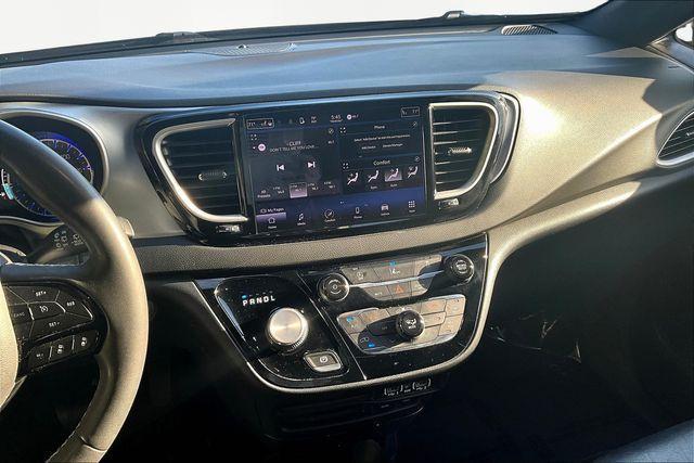 used 2022 Chrysler Pacifica car, priced at $17,619