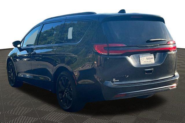 used 2022 Chrysler Pacifica car, priced at $17,619