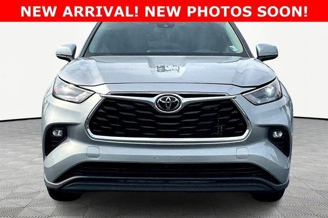 used 2023 Toyota Highlander car, priced at $34,960
