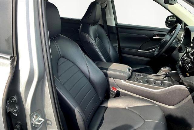 used 2023 Toyota Highlander car, priced at $34,960