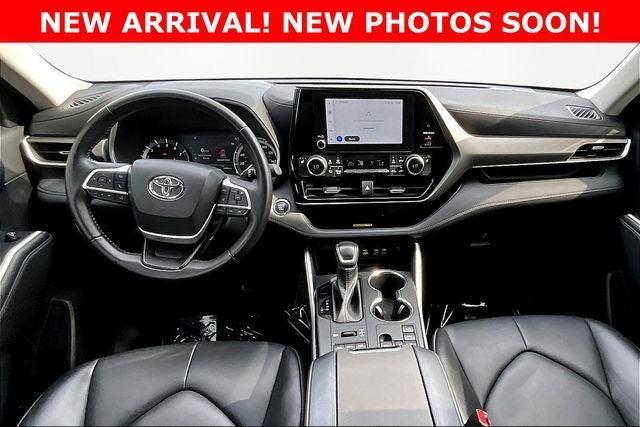 used 2023 Toyota Highlander car, priced at $34,960