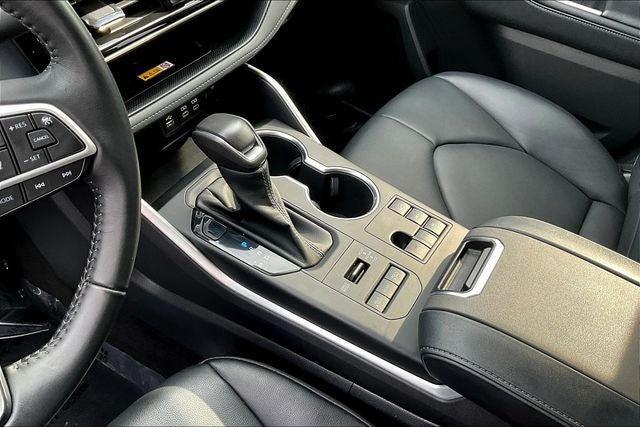 used 2023 Toyota Highlander car, priced at $34,960