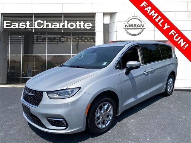 used 2023 Chrysler Pacifica car, priced at $21,500